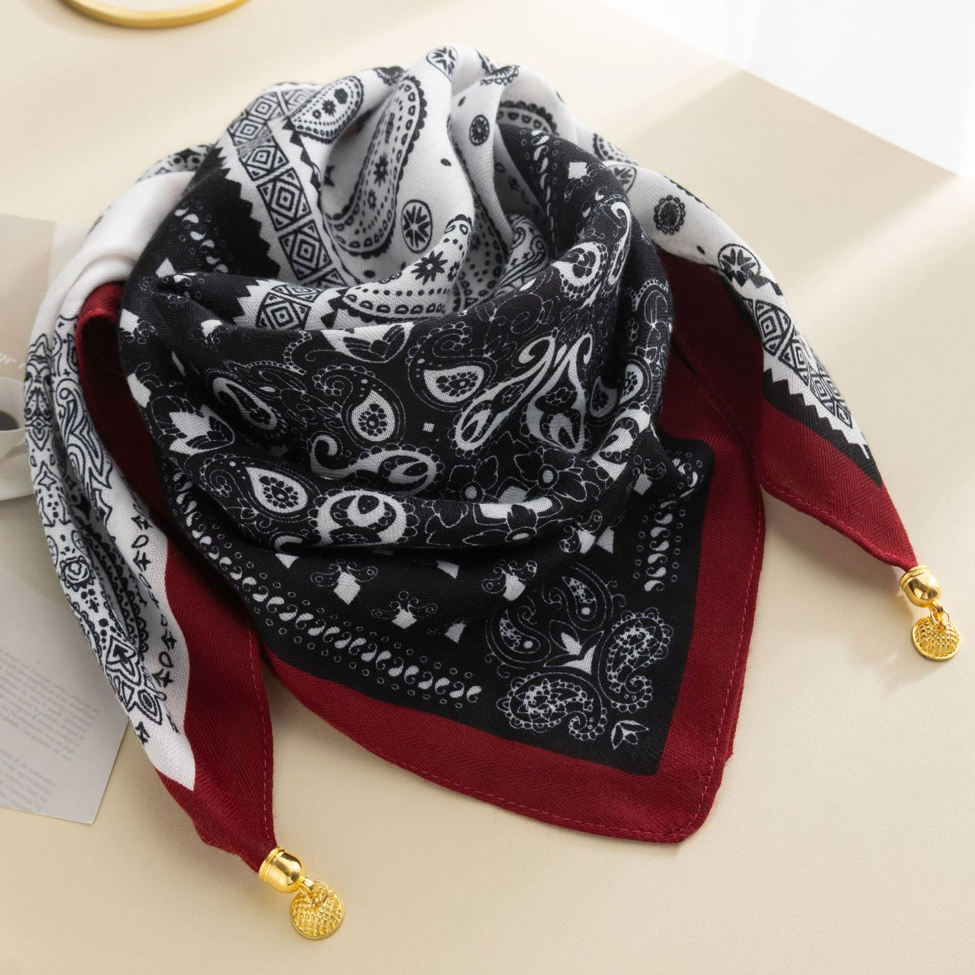 Magnetic Buckle Cotton Square Scarf