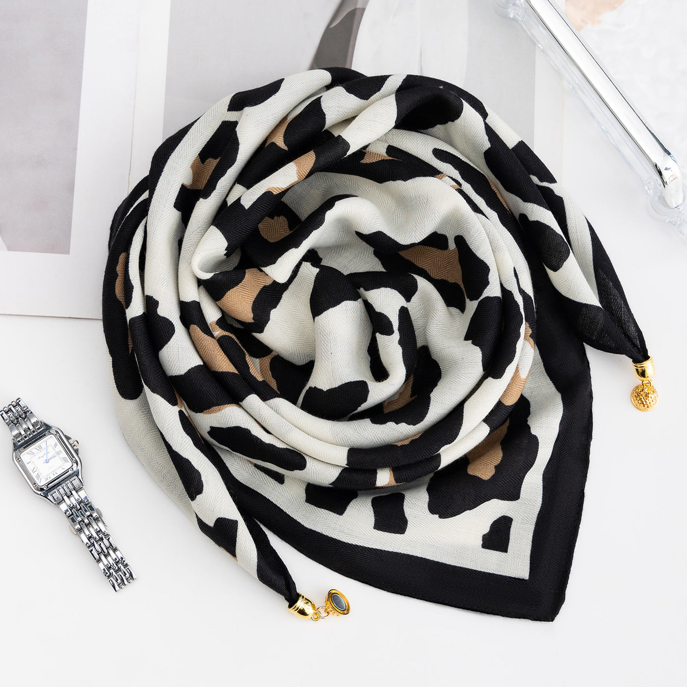 Magnetic Buckle Cotton Square Scarf
