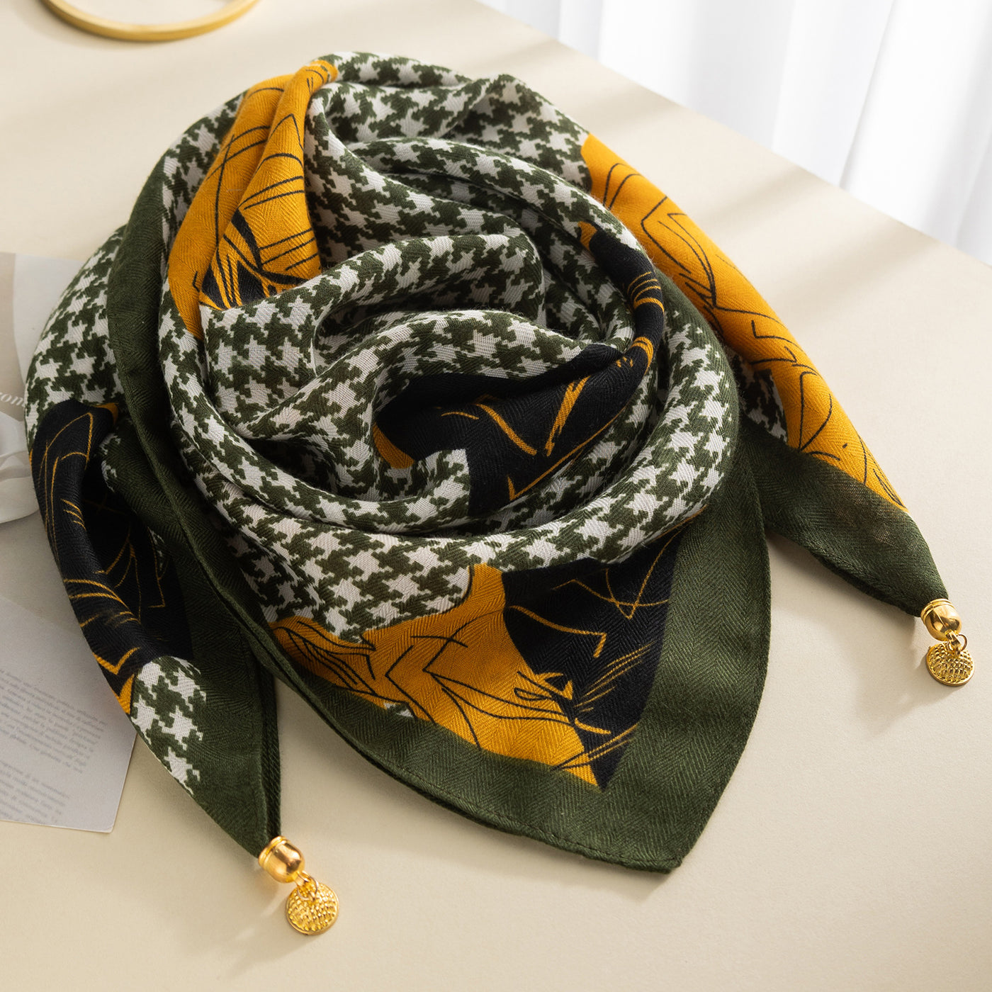 Magnetic Buckle Cotton Square Scarf