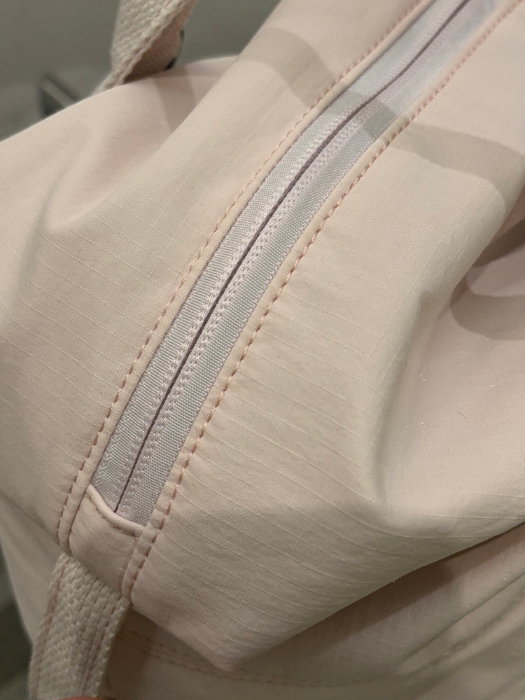 Large Capacity Travel Tote Bag with Multiple Pockets